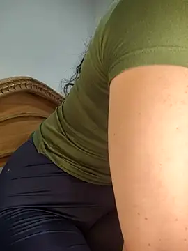 hotsexass online show from 12/17/25, 07:30