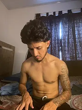 Snapshot of Zayn_kane chatting on 06/14/26, 07:37 Zayn kane online show from 06/14/26, 07:37