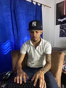 Zayn kane online show from 09/28/25, 07:21