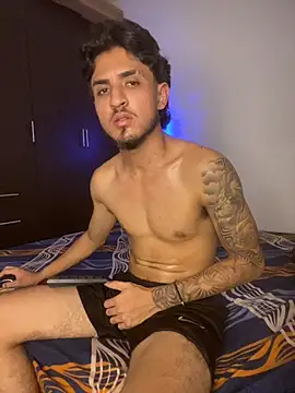 Snapshot of Zayn_kane chatting on 06/26/26, 05:24 Zayn kane online show from 06/26/26, 05:24