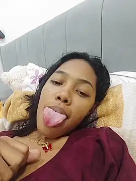 willow smitt online show from 02/19/26, 01:46