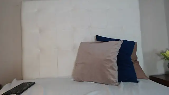 willow smitt online show from 01/07/26, 12:21