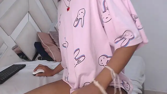 willow smitt online show from 03/21/26, 02:32