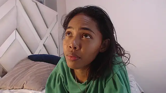 willow smitt online show from 03/25/26, 01:32