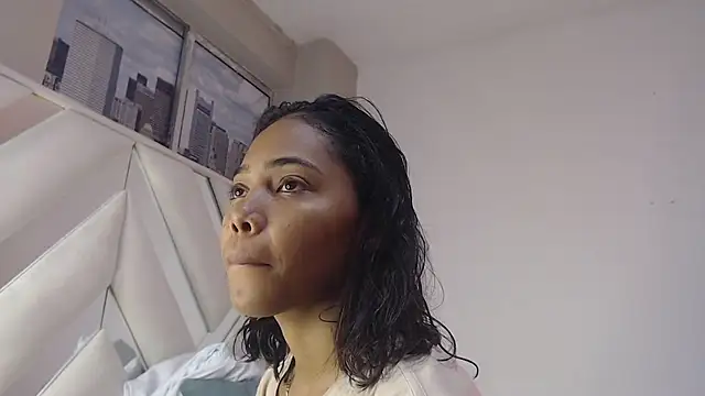 willow smitt online show from 04/18/26, 01:13