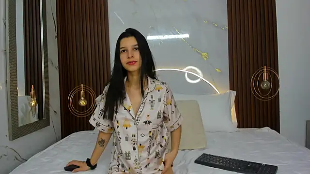 lucianasmith  online show from 01/07/26, 12:32