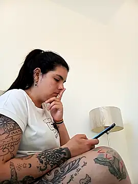 Seet Hanna online show from 04/14/26, 09:47