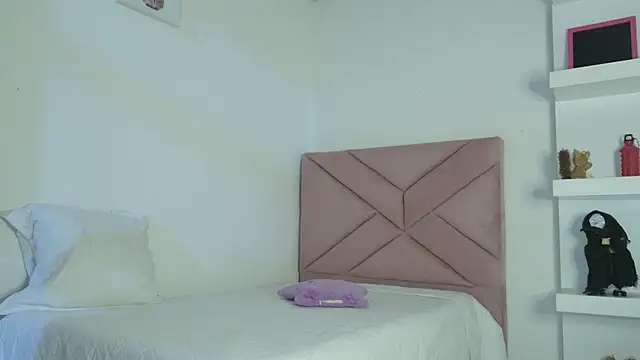 eva sin18 online show from 05/14/26, 11:13