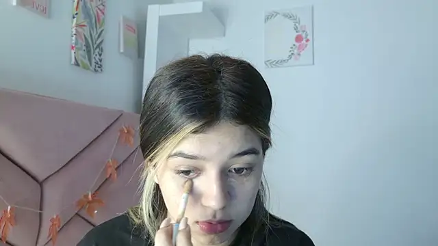 Snapshot of eva_sin18 chatting on 09/15/25, 11:16 eva sin18 online show from 09/15/25, 11:16