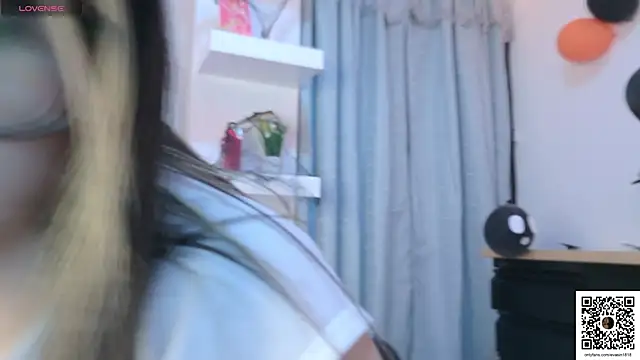 Snapshot of eva_sin18 chatting on 10/26/25, 11:16 eva sin18 online show from 10/26/25, 11:16