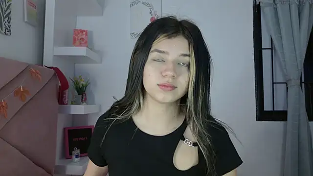 Snapshot of eva_sin18 chatting on 09/17/25, 11:07 eva sin18 online show from 09/17/25, 11:07