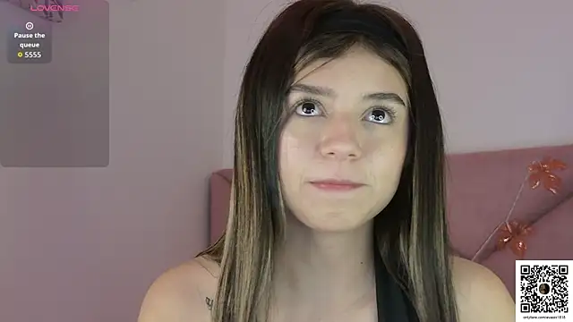 Snapshot of eva_sin18 chatting on 10/28/25, 01:28 eva sin18 online show from 10/28/25, 01:28