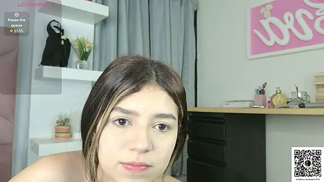 Snapshot of eva_sin18 chatting on 11/09/25, 11:20 eva sin18 online show from 11/09/25, 11:20