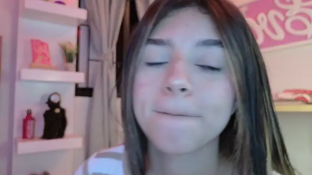 Snapshot of eva_sin18 chatting on 11/28/25, 11:16 eva sin18 online show from 11/28/25, 11:16