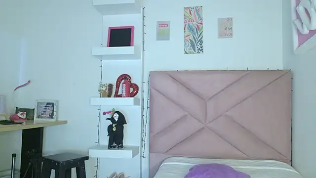 eva sin18 online show from 04/08/26, 11:17