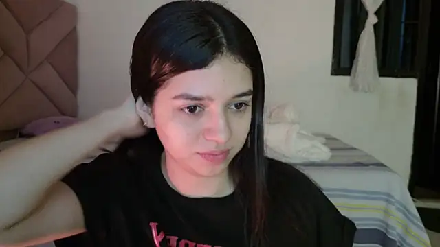 Snapshot of eva_sin18 chatting on 06/14/26, 12:07 eva sin18 online show from 06/14/26, 12:07