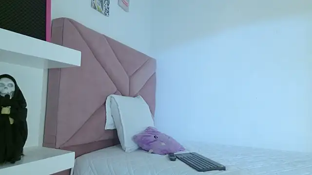 eva sin18 online show from 06/02/26, 11:27