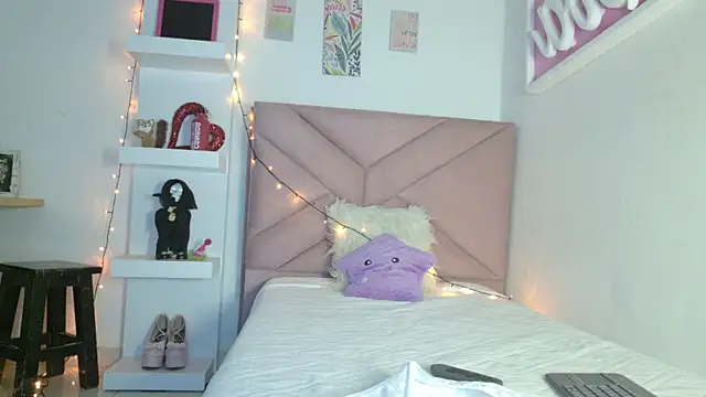 eva sin18 online show from 04/12/26, 12:03