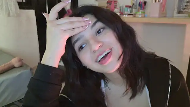 Snapshot of eva_sin18 chatting on 06/08/26, 01:28 eva sin18 online show from 06/08/26, 01:28