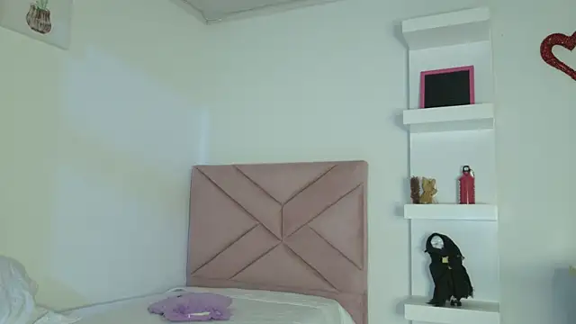 eva sin18 online show from 05/15/26, 11:47