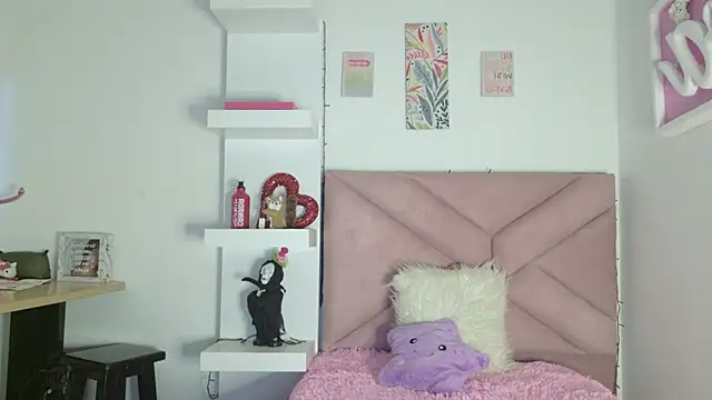 eva sin18 online show from 03/24/26, 11:05