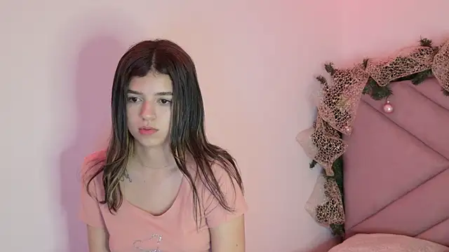 Snapshot of eva_sin18 chatting on 12/17/25, 11:54 eva sin18 online show from 12/17/25, 11:54