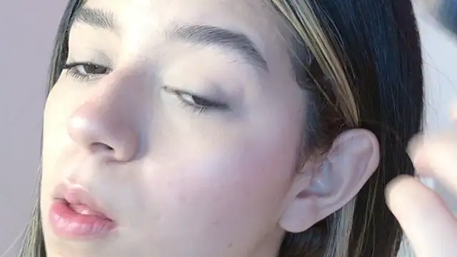 Snapshot of eva_sin18 chatting on 09/23/25, 11:12 eva sin18 online show from 09/23/25, 11:12