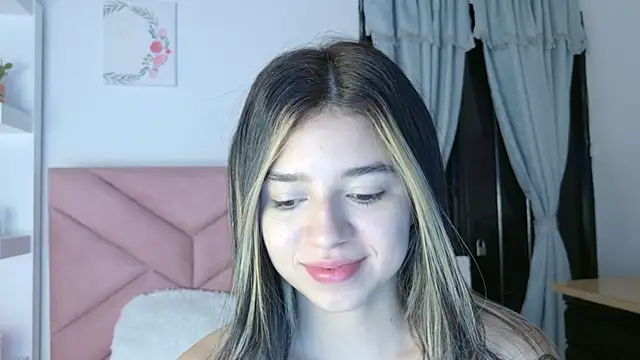 Snapshot of eva_sin18 chatting on 09/10/25, 11:26 eva sin18 online show from 09/10/25, 11:26