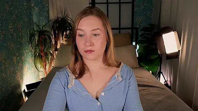Snapshot of saint_trisha chatting on 06/12/26, 08:17 saint trisha online show from 06/12/26, 08:17
