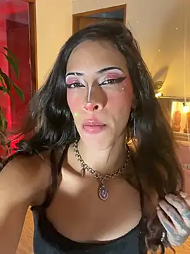 Lia Valmont online show from 04/03/26, 02:40