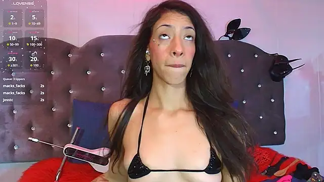 Lia Valmont online show from 12/18/25, 12:31