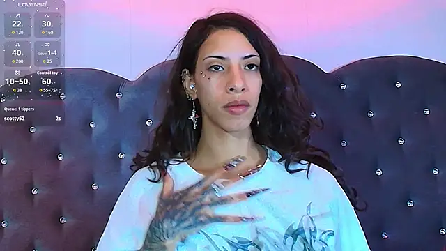 Lia Valmont online show from 12/13/25, 08:04