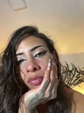 Lia Valmont online show from 04/10/26, 03:02