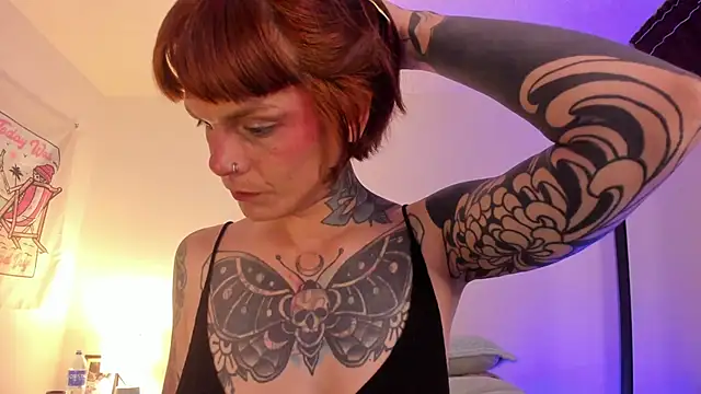 Snapshot of Alessamoth chatting on 02/23/26, 05:35 Alessamoth online show from 02/23/26, 05:35