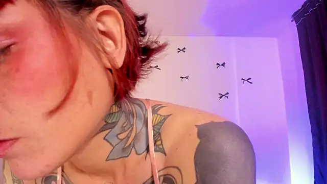 Alessamoth online show from 07/08/26, 05:57