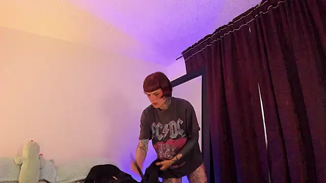 Snapshot of Alessamoth chatting on 02/10/26, 08:52 Alessamoth online show from 02/10/26, 08:52