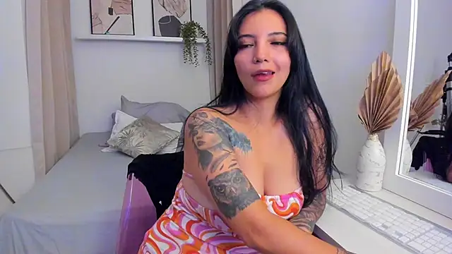 Snapshot of roxy_hell chatting on 06/17/26, 11:36 roxy hell online show from 06/17/26, 11:36
