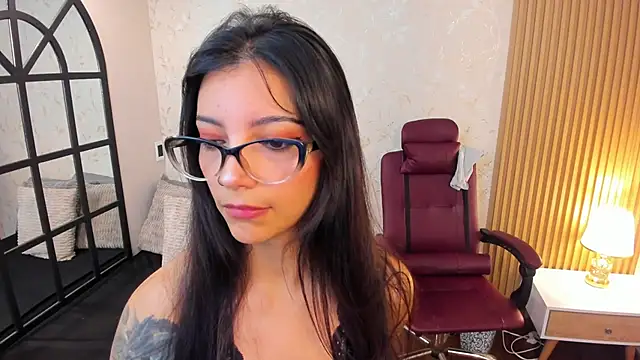 Snapshot of roxy_hell chatting on 03/15/25, 12:13 roxy hell online show from 03/15/25, 12:13