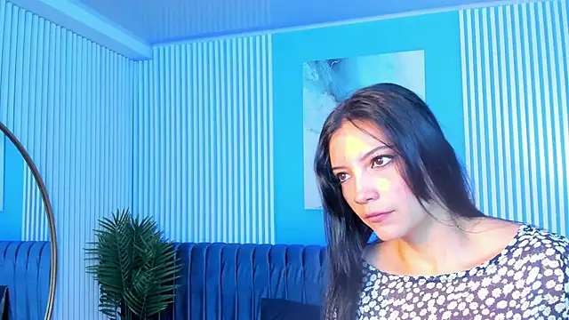 Snapshot of roxy_hell chatting on 10/27/25, 12:39 roxy hell online show from 10/27/25, 12:39