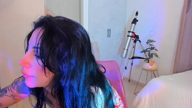 roxy hell online show from 03/18/26, 09:15