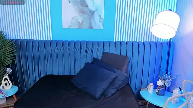 Snapshot of roxy_hell chatting on 09/20/25, 07:08 roxy hell online show from 09/20/25, 07:08