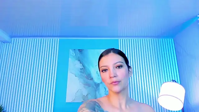 Snapshot of roxy_hell chatting on 10/14/25, 12:06 roxy hell online show from 10/14/25, 12:06