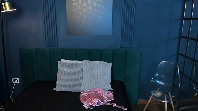 Snapshot of roxy_hell chatting on 01/17/26, 12:42 roxy hell online show from 01/17/26, 12:42