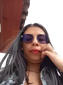 Snapshot of Nathaly_12 chatting on 10/07/25, 07:04 Nathaly 12 online show from 10/07/25, 07:04
