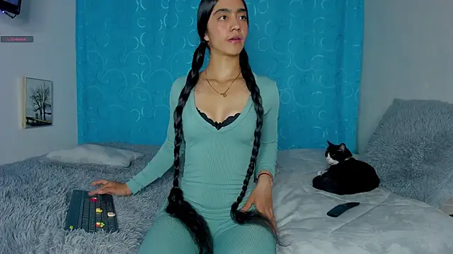 Snapshot of lizeth_sweet chatting on 05/22/26, 01:14 lizeth sweet online show from 05/22/26, 01:14