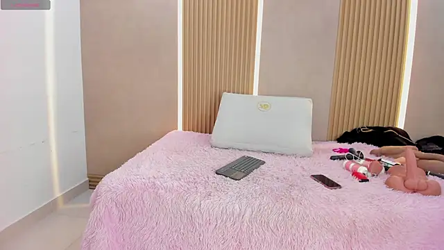 Snapshot of stephany_summer chatting on 05/01/26, 08:14 stephany summer online show from 05/01/26, 08:14