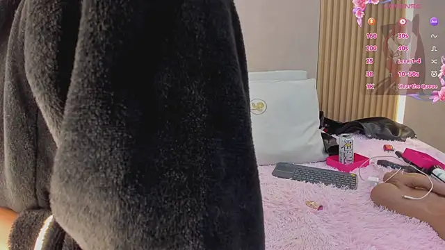 stephany summer online show from 11/06/25, 04:27