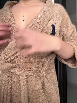 VictoriaGerard Pink online show from 04/07/26, 08:21