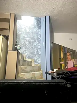 VictoriaGerard Pink online show from 10/27/25, 12:11