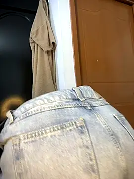 VictoriaGerard Pink online show from 10/23/25, 02:32